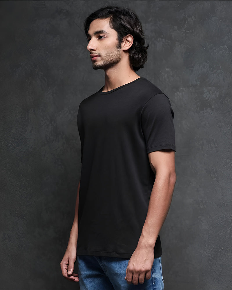 Solid Regular Fit Black Tee