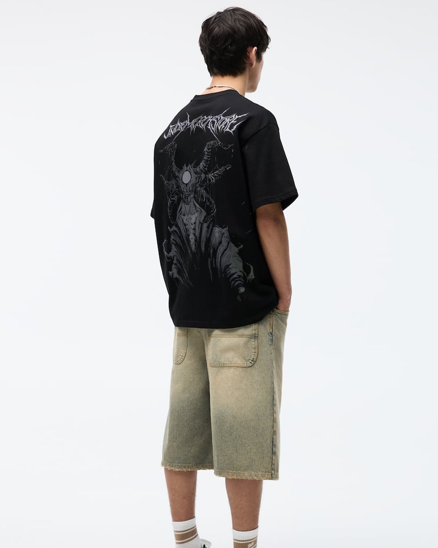 HUNTING HUG CREATURE BLACK OVERSIZED T-SHIRT