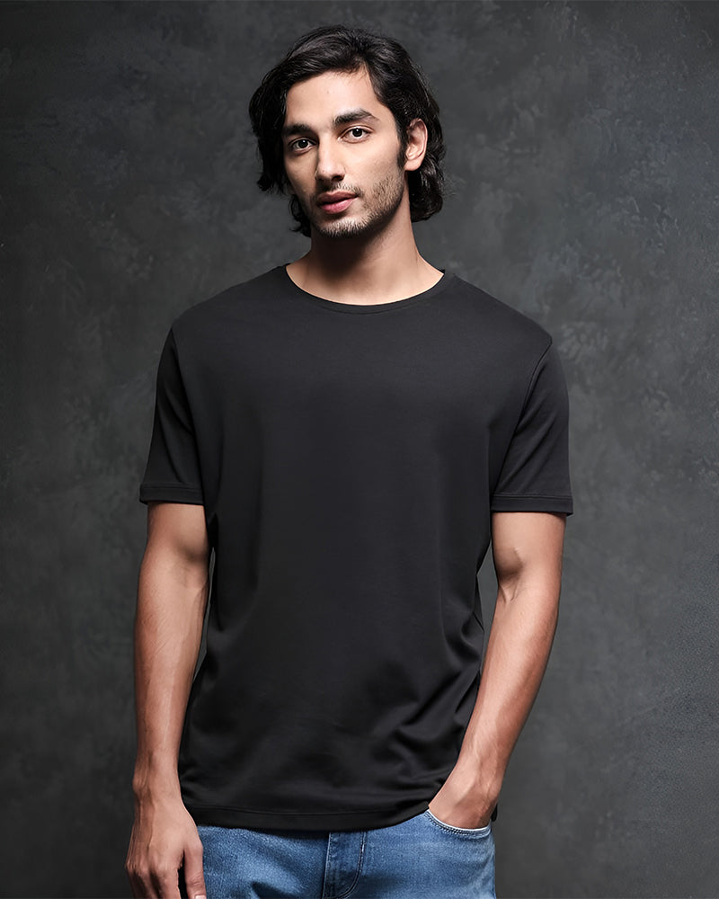 Solid Regular Fit Black Tee