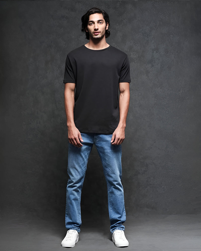 Solid Regular Fit Black Tee