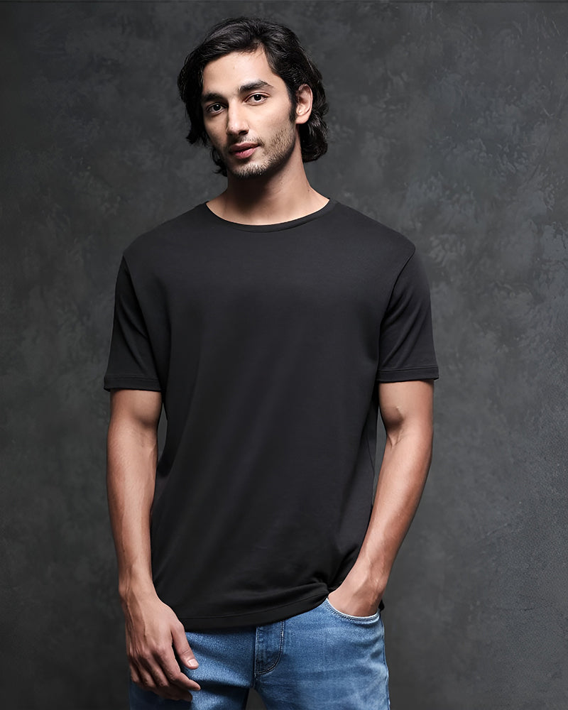 Solid Regular Fit Black Tee