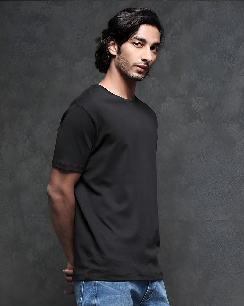 Solid Regular Fit Black Tee