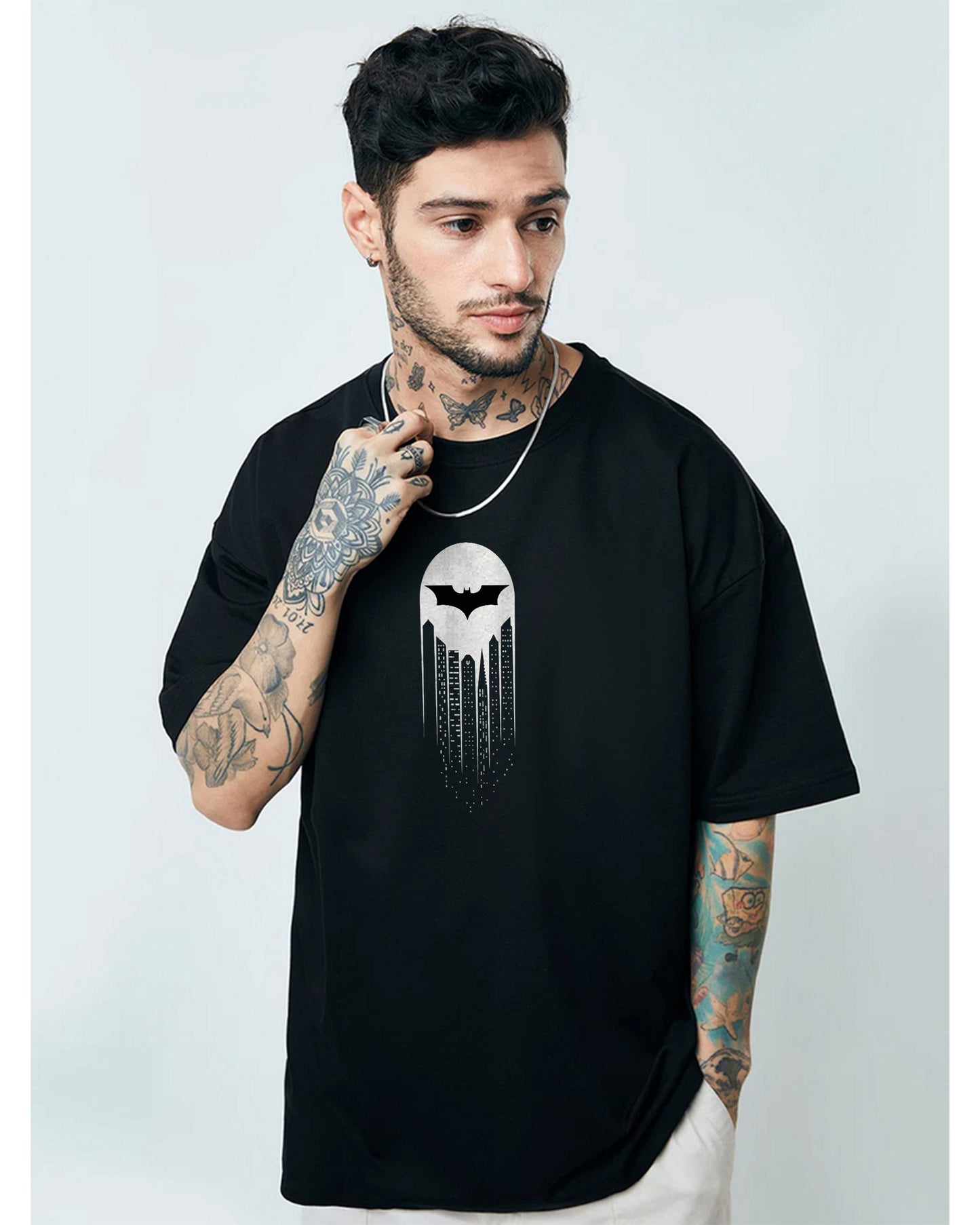 BATMAN MOON CITY BLACK OVERSIZED T-SHIRT