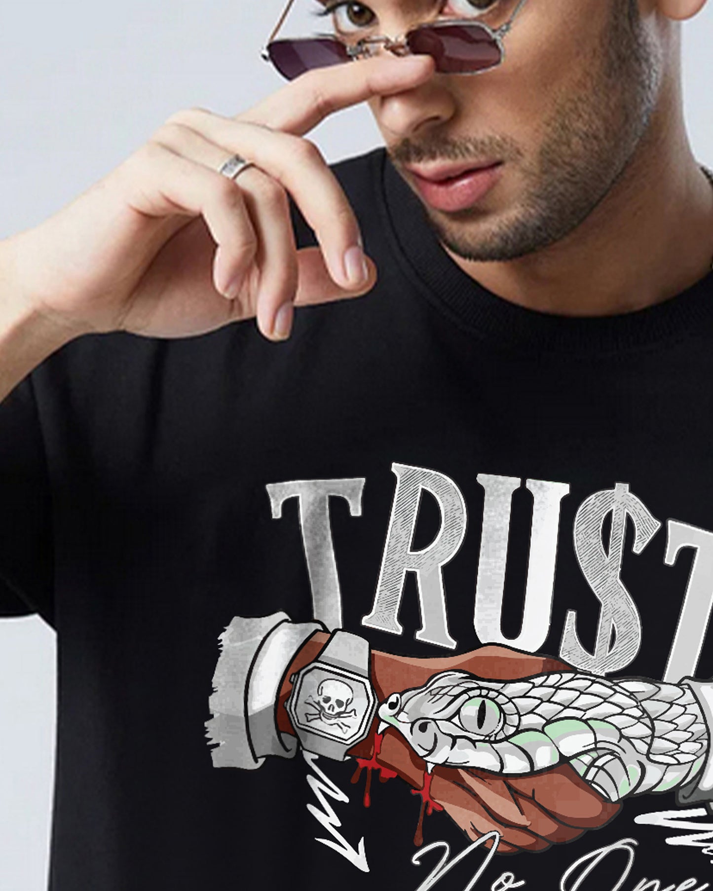 TRUST ISSUES PYTHON VENOM BLACK OVERSIZED T-SHIRT