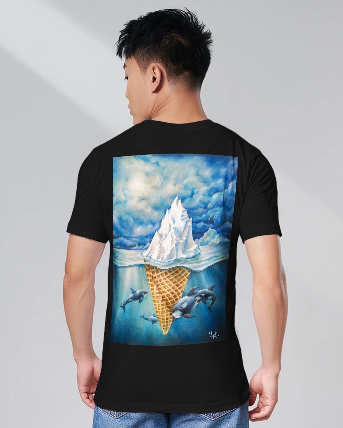 MELTING ICE AND BERG REGULAR FIT BLACK T-SHIRT